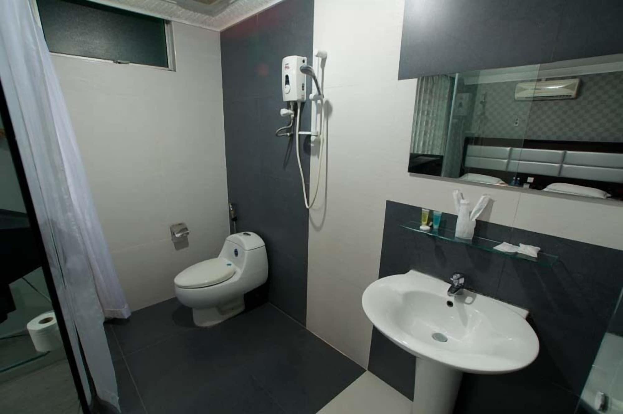T Hotel Johor Bahru Skudai Exterior photo