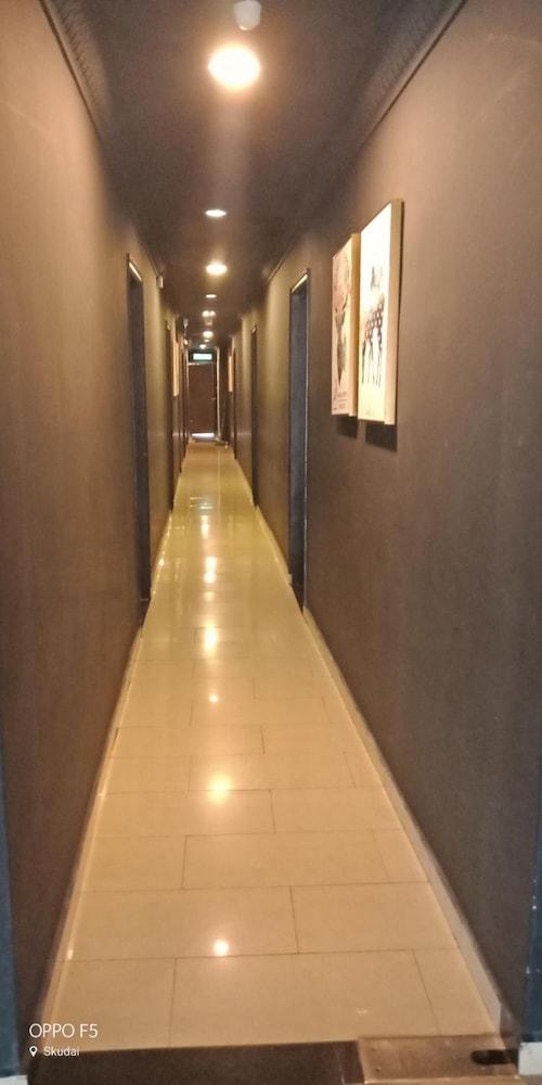 T Hotel Johor Bahru Skudai Exterior photo